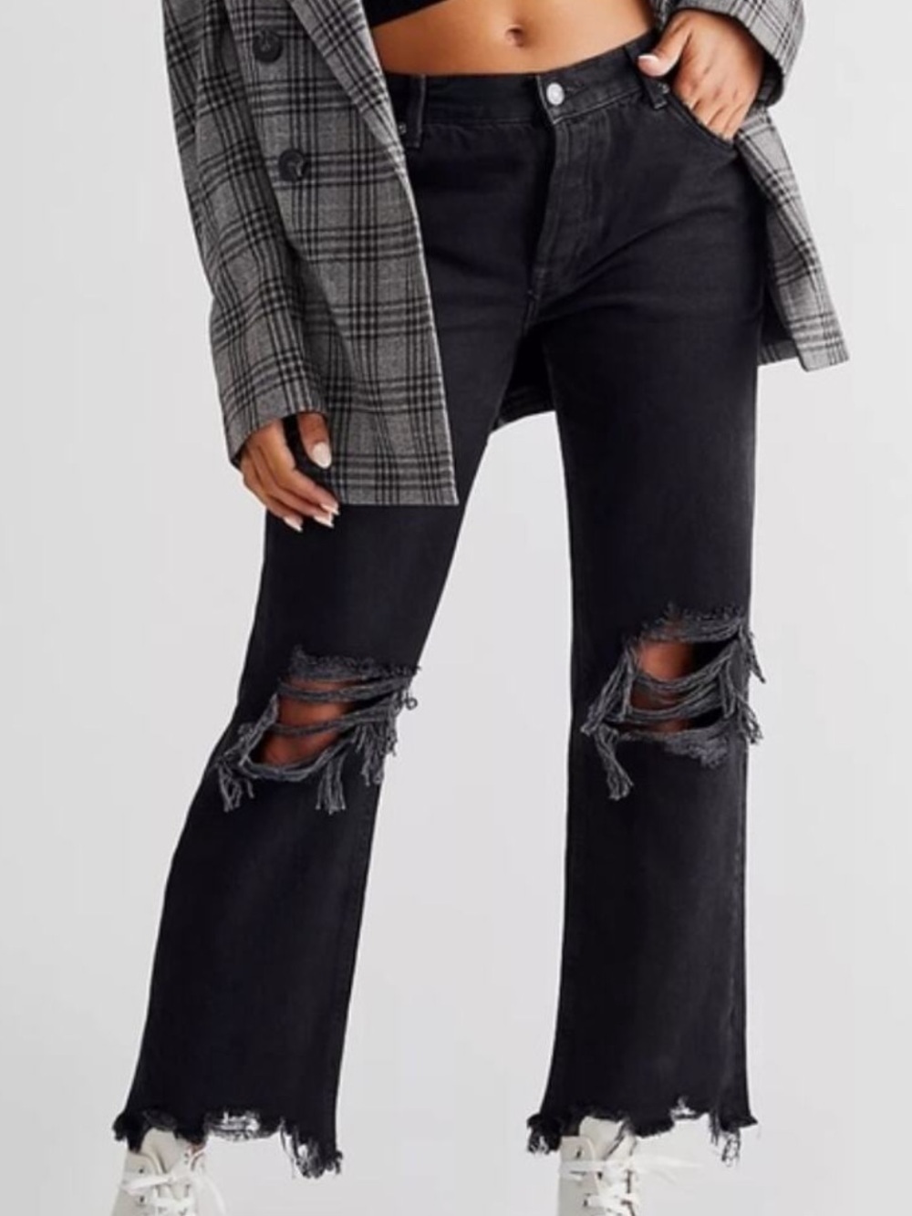 We The Free Maggie Mid Rise Distressed Straight Jeans in Washed Black